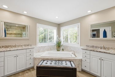 62-web-or-mls-5564 Oak View Dr-62
