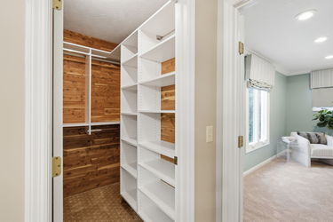 62-web-or-mls-9486 Oakhurst Ct-62