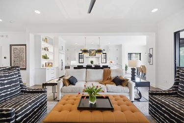 64-web-or-mls-2963 Walworth Ave-64