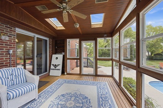 64-web-or-mls-7220 Rolling Meadows Dr-64