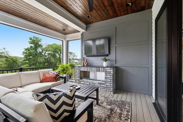 69-web-or-mls-2963 Walworth Ave-69