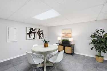 73-web-or-mls-9486 Oakhurst Ct-73