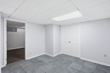 76-web-or-mls-9486 Oakhurst Ct-76
