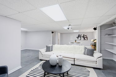 78-web-or-mls-9486 Oakhurst Ct-78