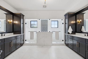 81-web-or-mls-2963 Walworth Ave-81