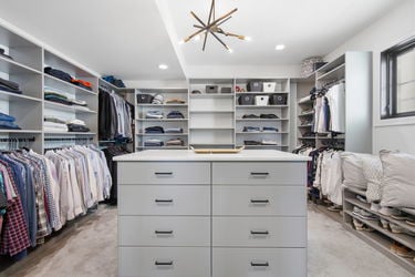 86-web-or-mls-2963 Walworth Ave-86