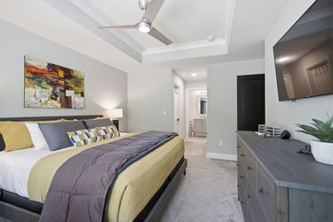 94-web-or-mls-2963 Walworth Ave-94