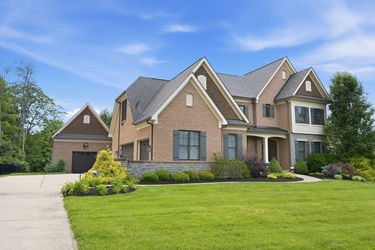 1-web-or-mls-587 Forestledge Dr-1