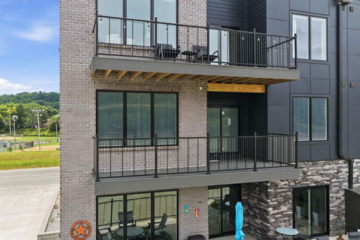 10-web-or-mls-747 Manhattan Blvd unit 204-10