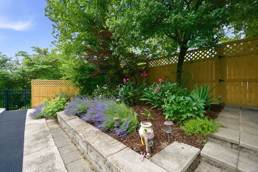 10-web-or-mls-949 Redway Ave-10