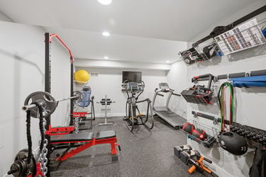 102-web-or-mls-587 Forestledge Dr-102