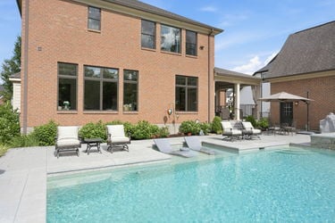 16-web-or-mls-587 Forestledge Dr-16