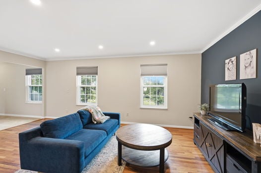 18-web-or-mls-7229 Camargo Woods Dr-19