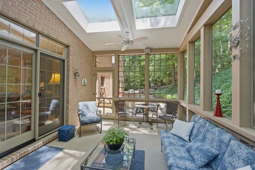 19-web-or-mls-1262 Mistymeadow Ln-19