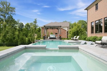 19-web-or-mls-587 Forestledge Dr-19