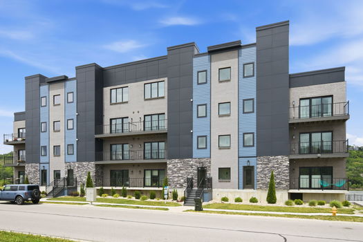 2-web-or-mls-747 Manhattan Blvd unit 204-2