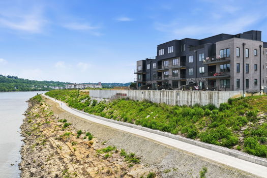 20-web-or-mls-747 Manhattan Blvd unit 204-20