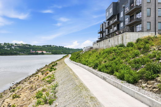21-web-or-mls-747 Manhattan Blvd unit 204-21