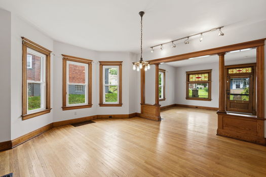 27-web-or-mls-6320 Savannah Ave-27
