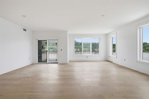 28-web-or-mls-747 Manhattan Blvd unit 204-28
