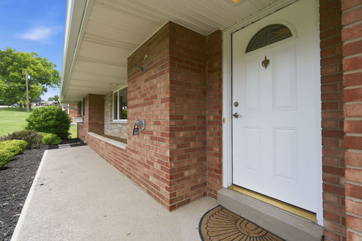 3-web-or-mls-3571 Horncastle Dr-3