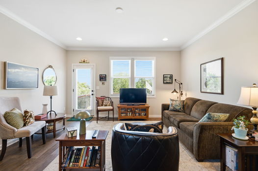 33-web-or-mls-1654 St Annes Ct-35