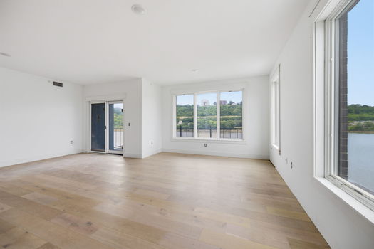 33-web-or-mls-747 Manhattan Blvd unit 204-33