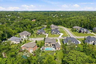 35-web-or-mls-587 Forestledge Dr-35
