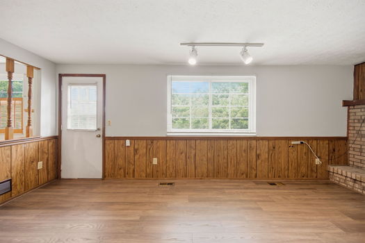 36-web-or-mls-11554 Lincolnshire Dr-36