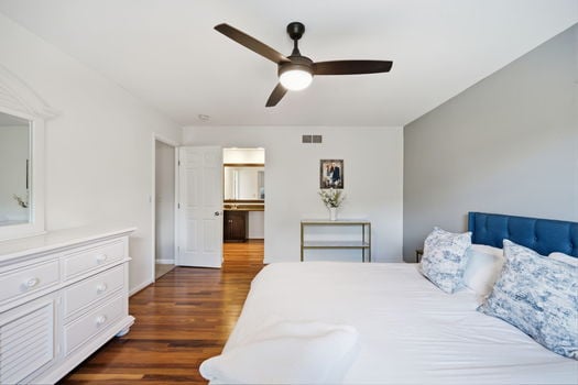 38-web-or-mls-7229 Camargo Woods Dr-40