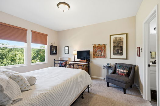 39-web-or-mls-1654 St Annes Ct-41