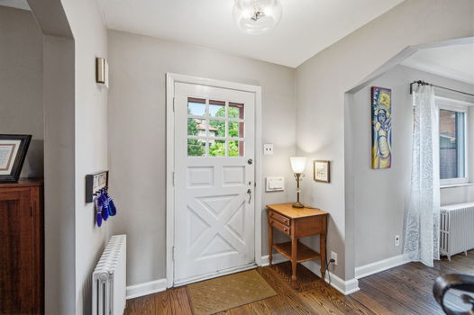 41-web-or-mls-949 Redway Ave-41