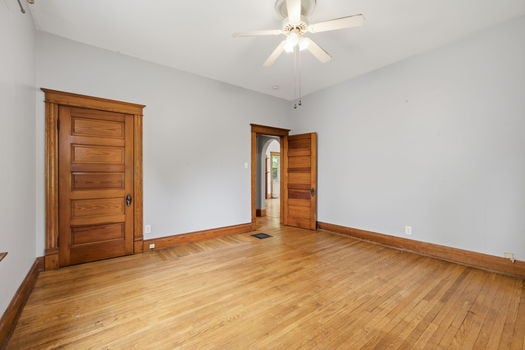 42-web-or-mls-6320 Savannah Ave-42