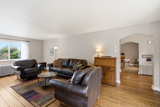 46-web-or-mls-949 Redway Ave-46