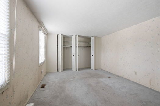 53-web-or-mls-11554 Lincolnshire Dr-53