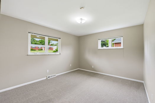 53-web-or-mls-3571 Horncastle Dr-53