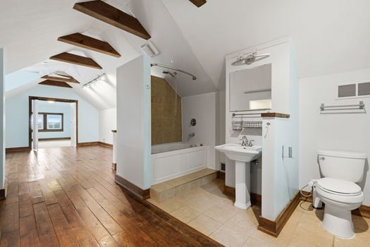 53-web-or-mls-6320 Savannah Ave-53