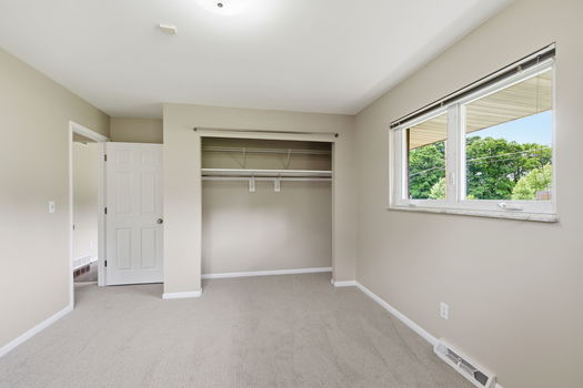 54-web-or-mls-3571 Horncastle Dr-54
