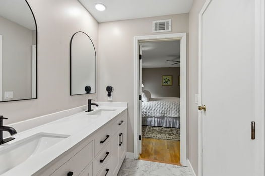 56-web-or-mls-5260 Autumnwood Dr-56