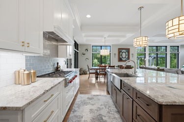 60-web-or-mls-587 Forestledge Dr-60
