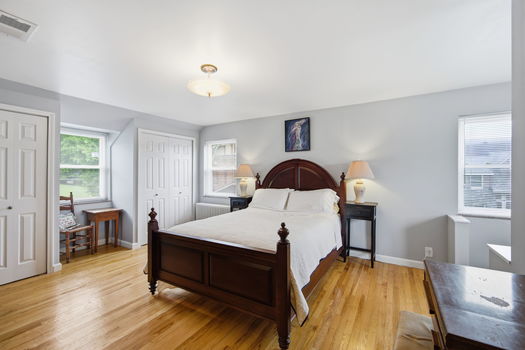 60-web-or-mls-949 Redway Ave-60