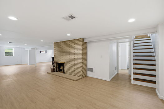 63-web-or-mls-3571 Horncastle Dr-63