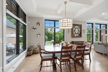 64-web-or-mls-587 Forestledge Dr-64