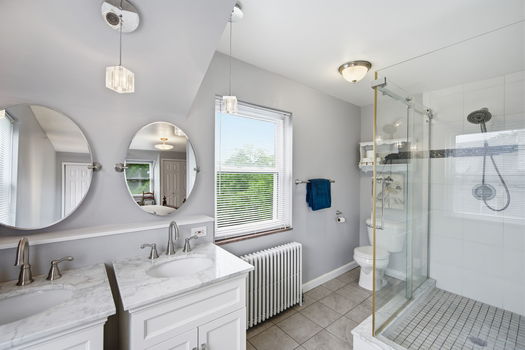 64-web-or-mls-949 Redway Ave-64