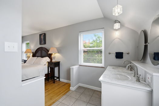 65-web-or-mls-949 Redway Ave-65