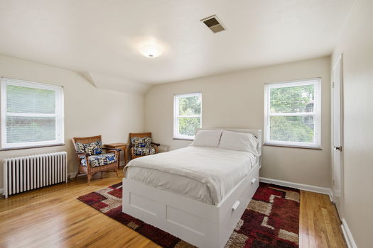 69-web-or-mls-949 Redway Ave-69