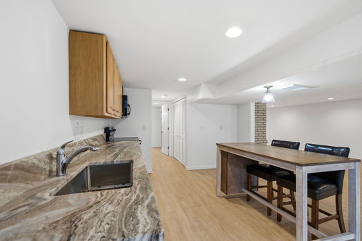 70-web-or-mls-3571 Horncastle Dr-70