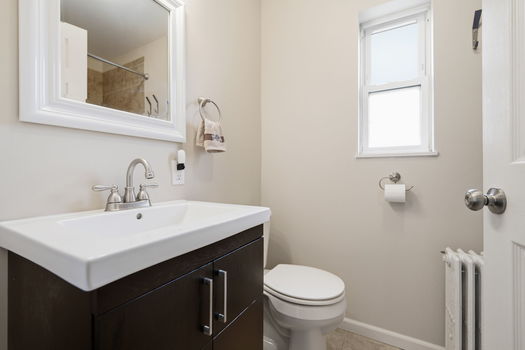 72-web-or-mls-949 Redway Ave-72