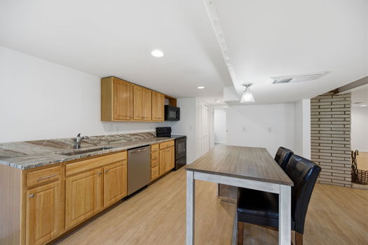73-web-or-mls-3571 Horncastle Dr-73