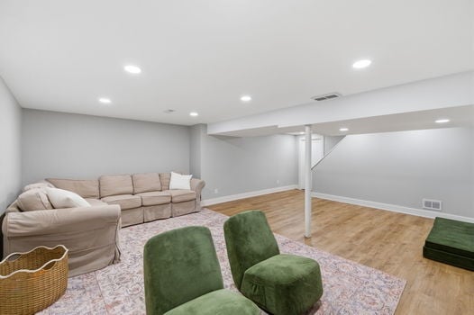 74-web-or-mls-5260 Autumnwood Dr-74